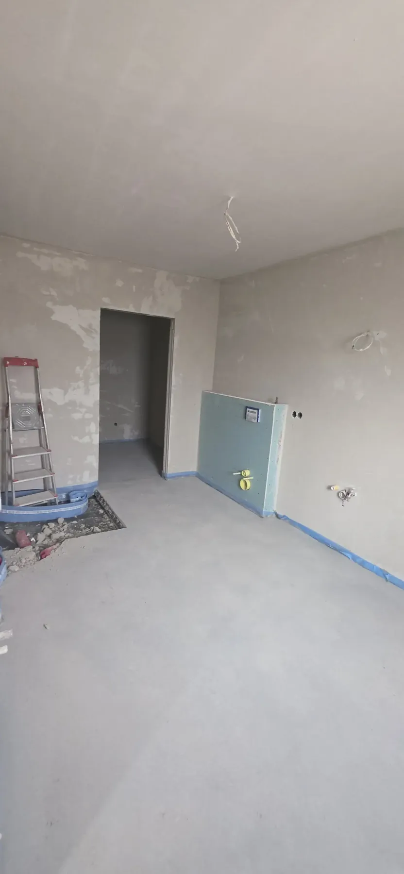 Glatt gespachtelte Innenwand – ES Bauvision